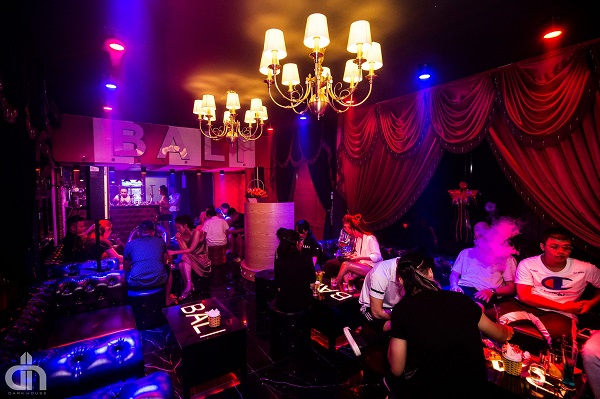 Những mẫu đèn quán cafe được ưa chuộng nhất hiện nay